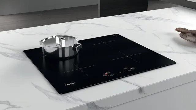 Whirlpool Piano cottura radiante Q2160 NE WS , piano cottura a induzione in vetroceramica, tecnologi