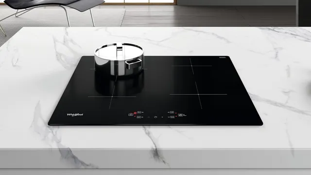 Whirlpool Piano cottura radiante Q2160 NE WS , piano cottura a induzione in vetroceramica, tecnologi