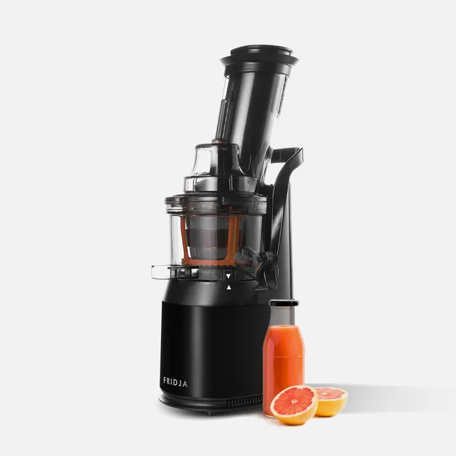 Fridja Estrattore di succo F1900 Estrattore di Succo Potente – Estrattore a Freddo Lento – Acciaio Inox Nero, Senza BPA – Succo Fresco e Salutare, Sorbetto, Gelato – 240 Watt, Bocca Larga da 75
