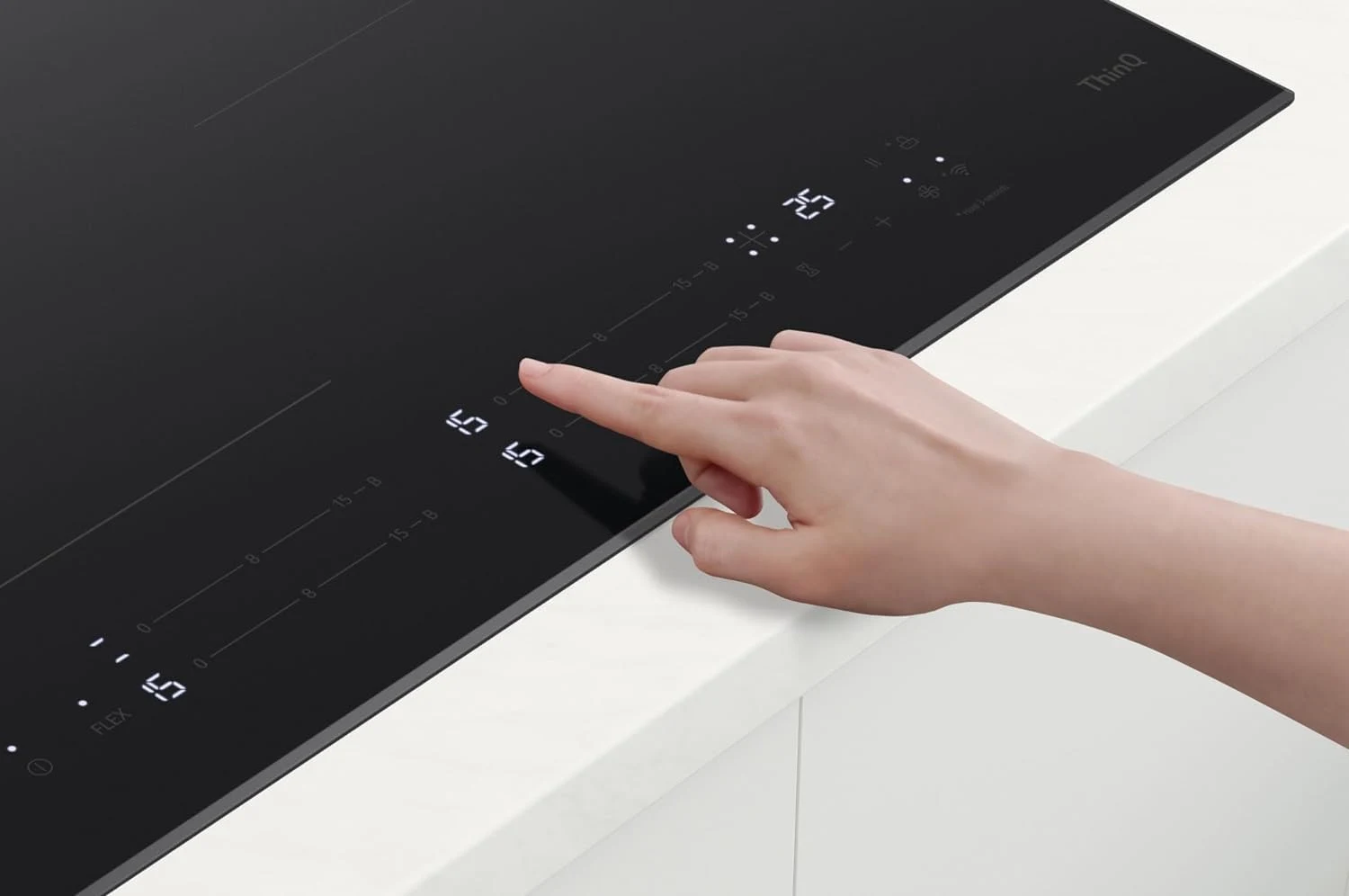 LG Piano cottura induzione CBIZ2435B Piano Cottura Induzione 60cm, Potenza da 2,5 a 7,4kW, 4 Zone To
