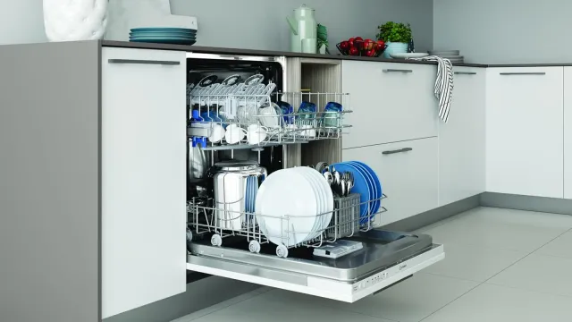 Indesit Lavastoviglie integrata parziale IN2IE14CNP80 Lavastoviglie A Scomparsa Totale, 60 Cm, 49 dB