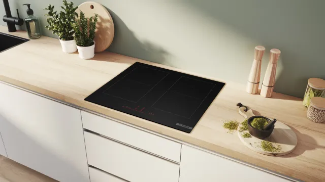 Bosch Piano cottura elettrico PVQ61CHB1E Piano cottura a induzione serie 6, 60 cm, design opaco, 5 g