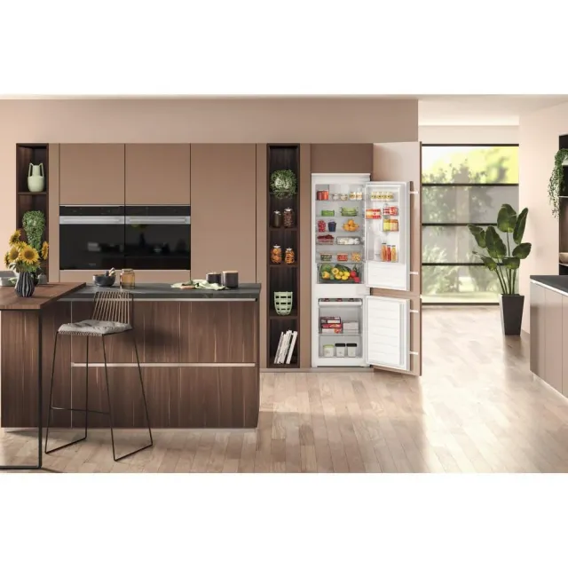 Hotpoint Frigorifero incasso doppia porta HAC18D011A1 Ariston Frigorifero combinato ad incasso