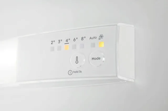 Electrolux Frigorifero incasso sottobase LNA6LE18S Frigorifero Combinato Installazione da Incasso 27